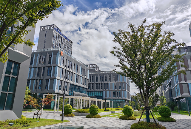 甘孜工业地产投资新蓝海——新能源产业园区崛起